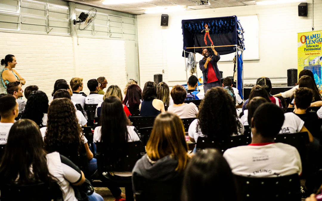 O Mamulengo Vai à Escola